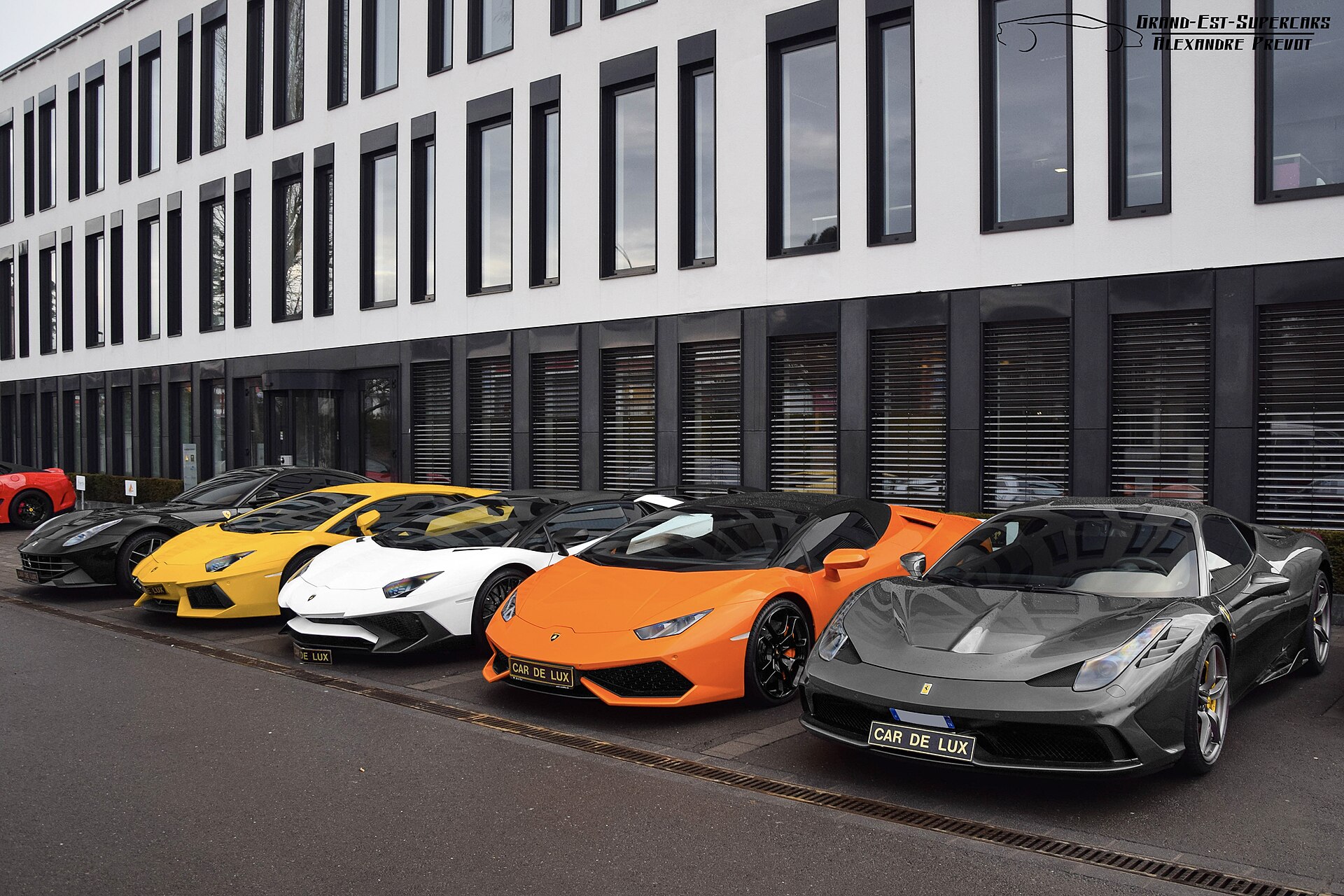 V10 vs V12 Lamborghini Ownership Tradeoffs in 2026